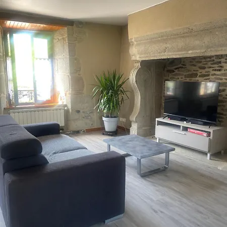 Chez Julie Place Du Village Appartamento Saignes (Cantal)